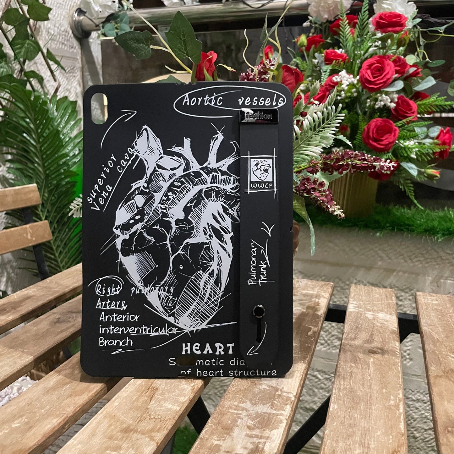 Black Case White Heart Ipad