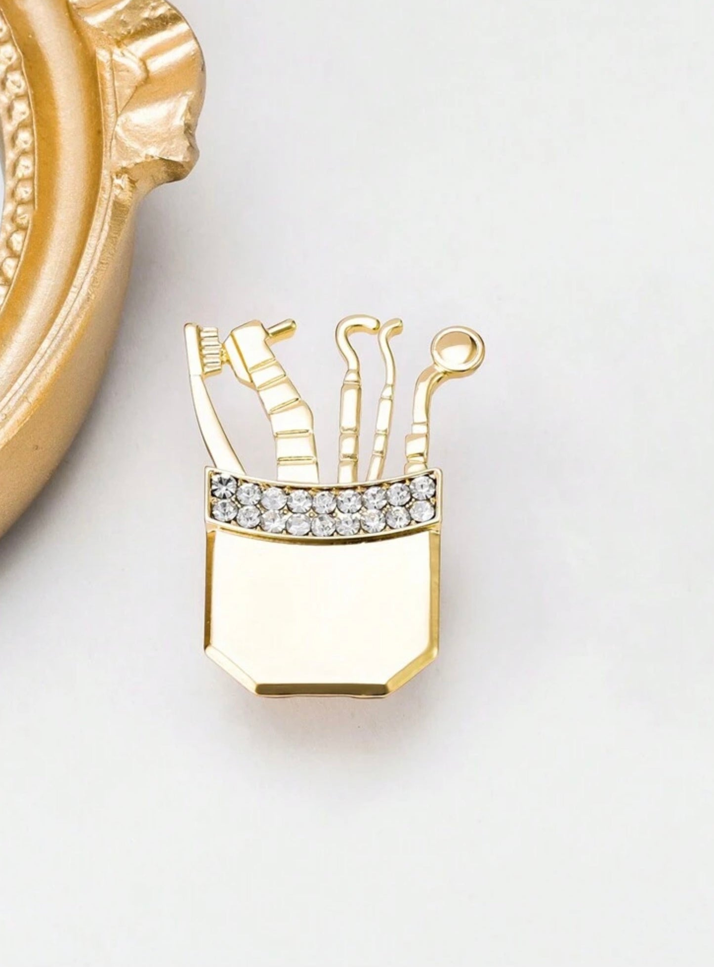 Dentist Pin